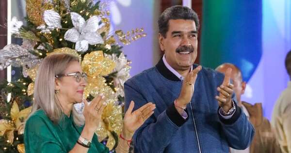 La Nación / Nicolás Maduro adelantará por decreto el inicio de la Navidad en octubre