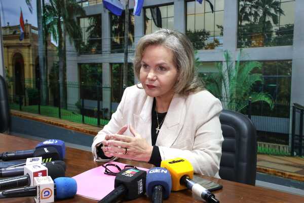 Samaniego exige sanción ejemplar para fiscal que liberó a presunto feminicida y apareció en video partidario