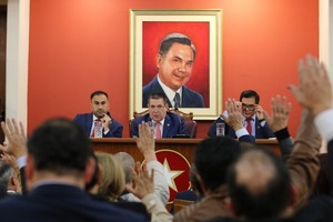 Cartes abre la cancha en la ANR: “El más guapo se quedará con la chapa colorada” - ADN Digital