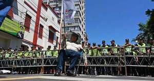 La Nación / Trabajadores de la Ande ratifican rechazo al proyecto de fusión de ministerios