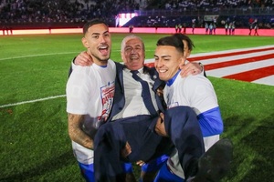 La Albirroja apunta a cerrar las Eliminatorias con un triunfo en Lima - trece