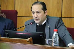 Ministro de la Senad defendió presupuesto, pero antes lanzó una dura advertencia a legisladores