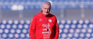 Conocé la probable alineación que pondrá Alfaro para medir a Perú - trece