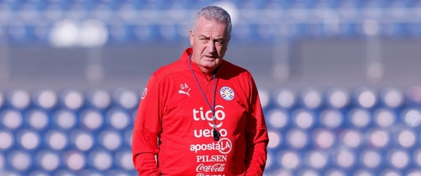 Conocé la probable alineación que pondrá Alfaro para medir a Perú - trece