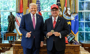 El quepis de Trump: la historia detrás de la foto del embajador Leite - OviedoPress
