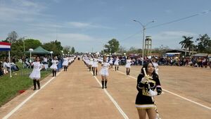 Con colorido desfile concluyeron los festejos por los 14 años de distritación de Puentesiño - Concepción al Día