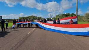 Ayolas: pescadores de Atinguy protestan en Isla Yasyretá por víveres y empleo - Nacionales - ABC Color