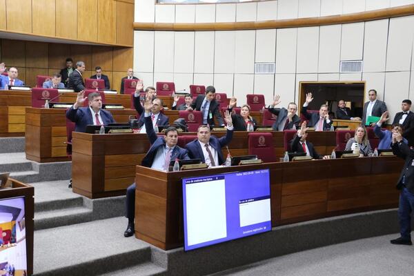Senadores aprueban en general la reforma del transporte y ahora analizan artículo por artículo