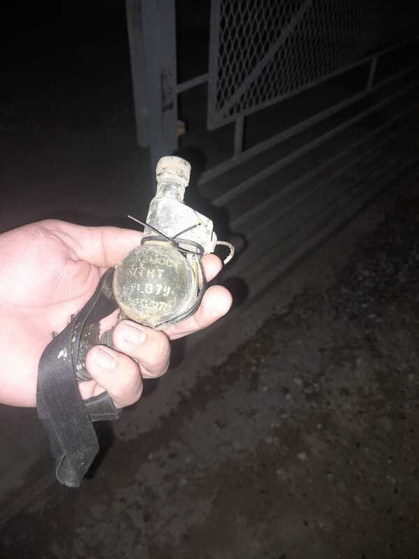 Popular / Desconocido quiso vender granada, la oferta fue rechazada y la abandonó en un patio