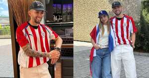 La Nación / La “Joya Paraguaya” posó con una camiseta histórica para alentar a Paraguay