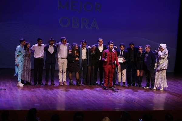 “Finca la fe”, gran triunfadora en los Premios Edda de los Ríos al Teatro en Asunción - Cultura - ABC Color
