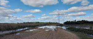Lluvias intensas dejan aisladas comunidades rurales en Ñeembucú - Nacionales - ABC Color