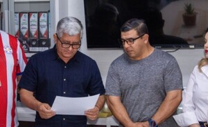 Guardia amenazado en Hospital de Franco recibe distinción