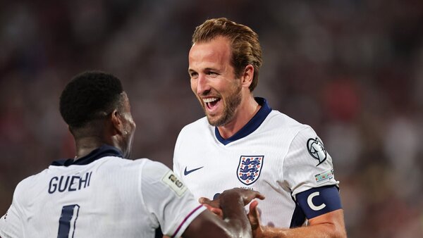 Inglaterra arolla a Serbia y acaricia el Mundial