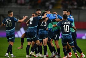 Versus / ¡Paraguay cierra las Eliminatorias con histórico triunfo en Perú!