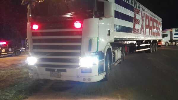 Tres policías resultan heridos tras asalto frustrado a camión transportador en Caaguazú