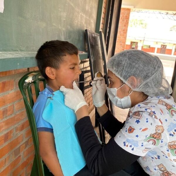 Programa Caries Cero alcanzó a más de 1.200 estudiantes en Paraguarí