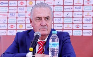 Gustavo Alfaro: "Con la garra no nos va a alcanzar"