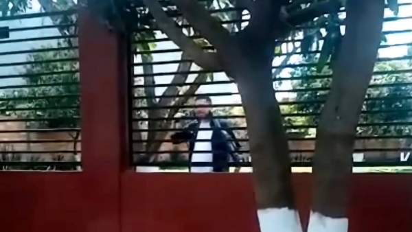 Video: Hombre armado atacó a su esposa y fue herido por la Policía