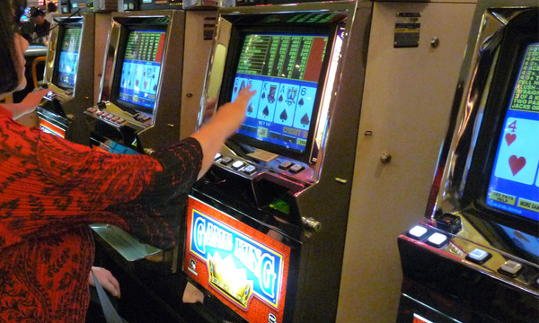Muerte súbita de una mujer en pleno casino de Asunción - OviedoPress