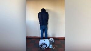 Menor con antecedentes es aprehendido por hurto agravado en Santísima Trinidad