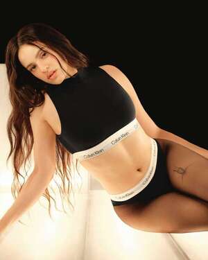 Rosalía protagoniza la nueva campaña de Calvin Klein - Gente - ABC Color