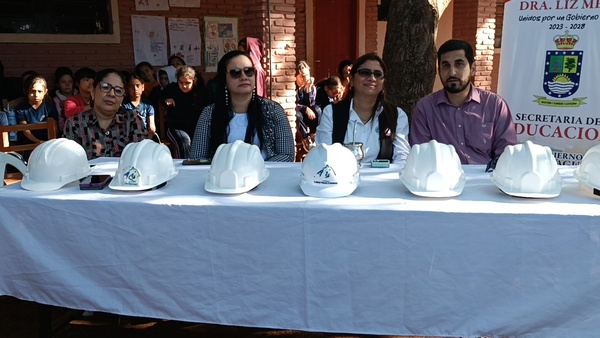 Palada inicial para la construcción de cocina-depósito en la escuela San Isidro Labrador - Concepción al Día