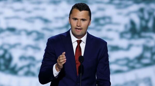 Disparan a Charlie Kirk, activista político y aliado de Trump, en un evento en Utah