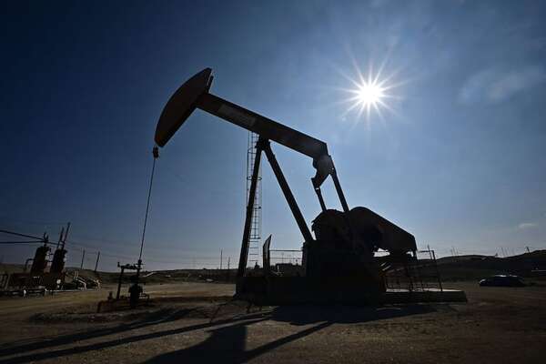 Tensiones geopolíticas presionan al alza los precios del petróleo - Mundo - ABC Color