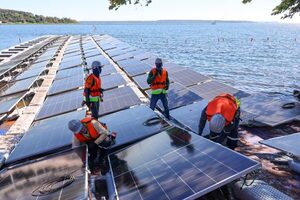Comienza la instalación de flotadores de la primera Planta Solar Flotante de Itaipú - ADN Digital