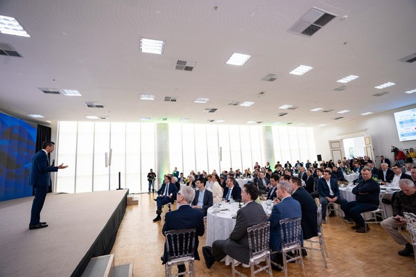 Paraguay proyecta unidad y oportunidades de inversión en Curitiba - ADN Digital