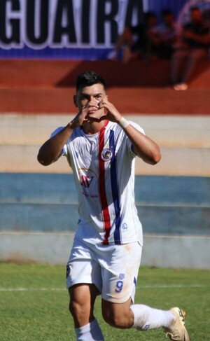 Resaltan victorias de 15 de Mayo en Caaguazú y encumbramiento del Club Salto en el Nacional B - La Tribuna