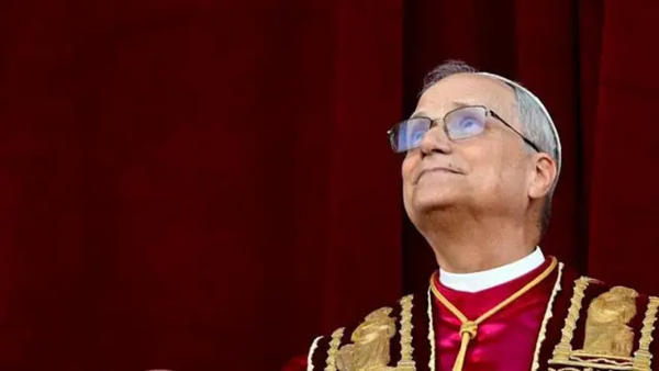 León XIV bromea sobre su elección como papa: "Aún me pregunto por qué"