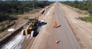 La primera ruta de hormigón registra avance sostenido en ambos lotes