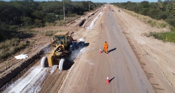 La primera ruta de hormigón registra avance sostenido en ambos lotes