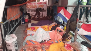 Guardiacárceles llevan cuatro días con huelga de hambre - Noticiero Paraguay