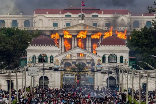 Violentas protestas en Nepal dejan 30 muertos | Unicanal