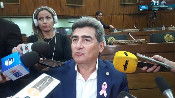 Diputado cuestiona a disidentes que cambiaron de bando por conveniencia