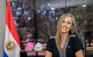 Exfuncionaria de Petropar dice que no le explicaron despido