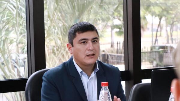 Senador propone que cada trabajador aporte 2% de su salario al IPS para financiar un seguro de desempleo