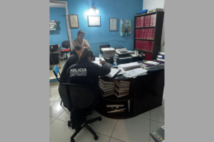 Allanan escribanías en investigación sobre supuestas transferencias de inmuebles de Lalo Gomes