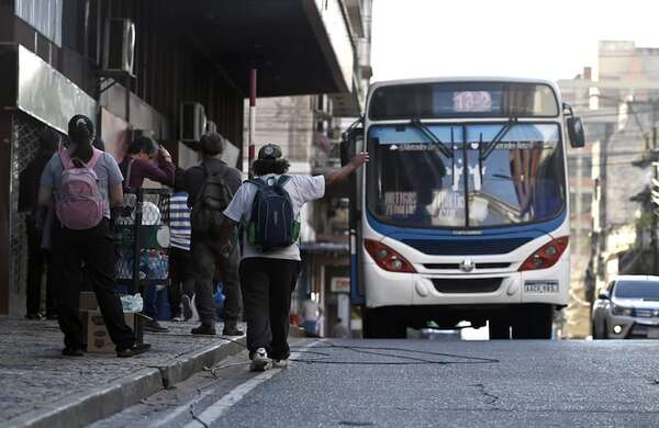 Reforma del transporte público: Proyecto aprobado en Senado garantiza el servicio las 24 horas - Economía - ABC Color
