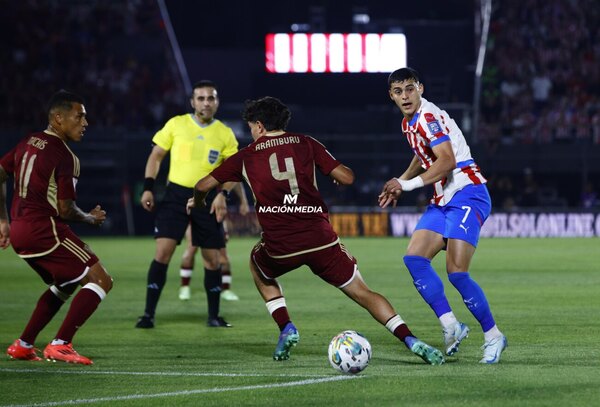 Versus / ¡Ramón Sosa aparece entre los jugadores más desequilibrantes de las Eliminatorias!