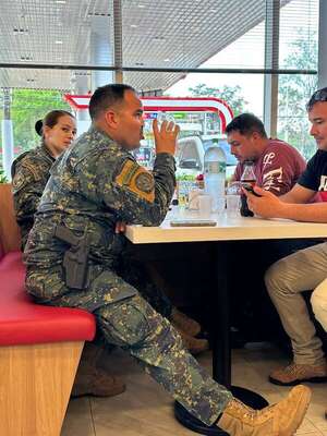 Sumario contra militares del CODI por tomar cerveza con uniformes - Nacionales - ABC Color