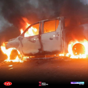 HALLAZGO DE CAMIONETA INCINERADA EN COLONIA PARANÁ, CAMBYRETA - «TVS DIGITAL»