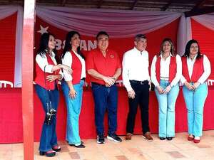 Carapeguá: Funcionarios Públicos dejan sus puestos para celebrar aniversario de la ANR - Política - ABC Color