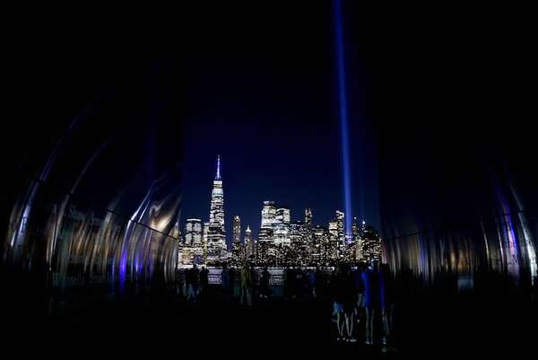 Vídeo: las luces del recuerdo volvieron a brillar en Nueva York en el 24º aniversario del 11-S - Mundo - ABC Color
