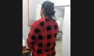 Mujer es detenida tras amenazar con autolesionarse y agredir a su hijo