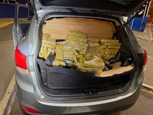 Paraguayo detenido en Brasil con maletero lleno de marihuana - ADN Digital