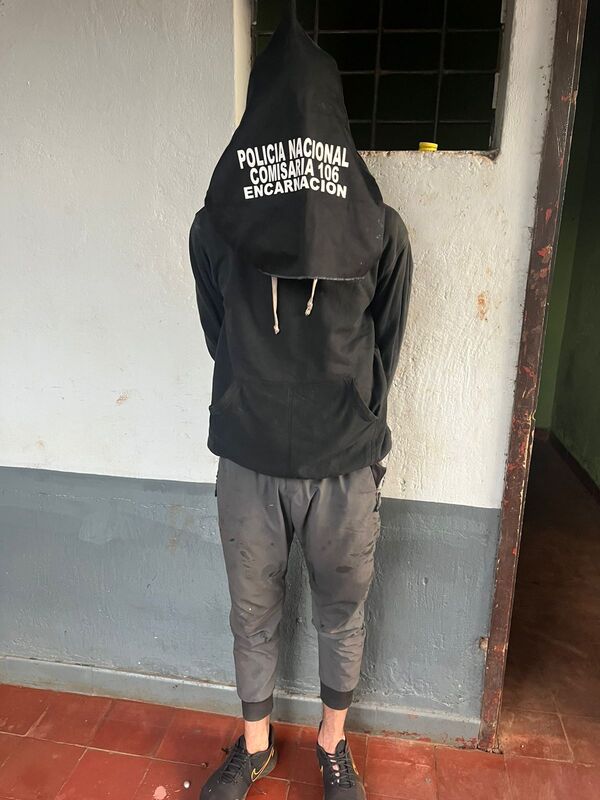 Detienen a hombre por hurto en escuela del barrio San Pedro en Encarnación